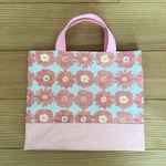 ミニバッグ　花柄🌸オレンジピンク　裏地キルティング　25×30センチ　マチなし　バッグ　お道具入れ　お道具バッグ　レッスンバッグ　小さめ
