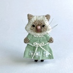 ⑤よそ行きなおともだちブローチ⭐︎ブローチ 刺繍ブローチ ビーズ　猫