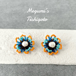 淡水パール×お花ビーズ刺繍ピアス・イヤリング(オレンジ×ネイビー)