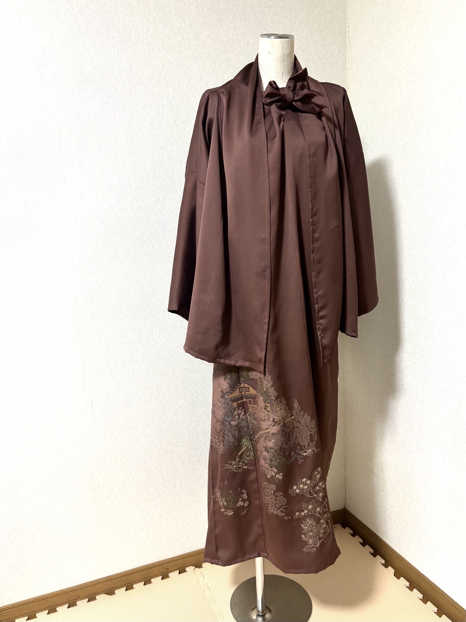 オープニング 大放出セール 黒留袖 絹素材（着物 風景刺繍 リメイクボレロ付きロングドレス 着物・浴衣