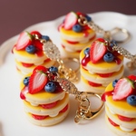 いちごパンケーキキーホルダー