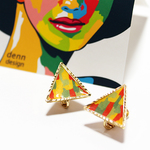 ポップで大人可愛い三角形幾何学のピアス・イヤリング（レトロ柄［赤・黄・緑］）