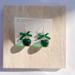青りんごピアス　リボン
