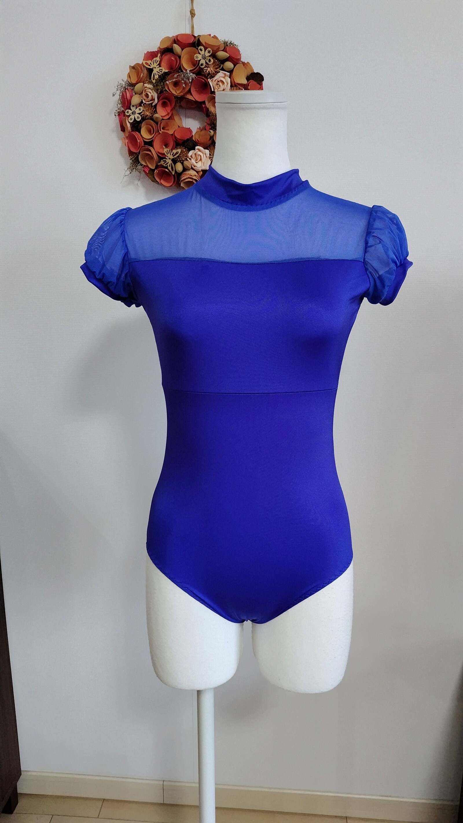 S～M／ロイヤルブルーのメッシュを組み合わせたシンプル　タートルネックレオタード