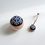 母の日にも☆ピンクッション＋ニードルレストのセット（ネイビーフラワー）