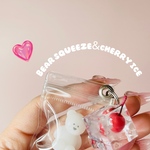 くまちゃんスクイーズとさくらんぼ氷のキーホルダー