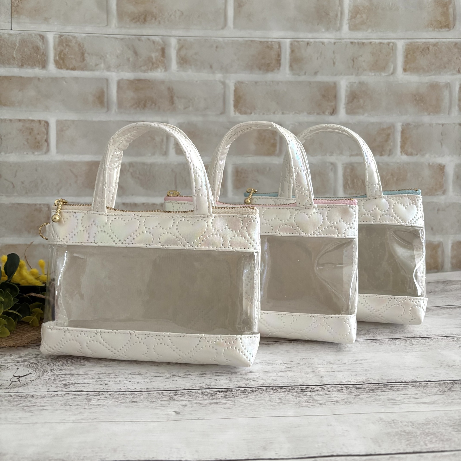 専用　ハンドメイド　刺繍　パピヨン　キーホルダー　ミニ＆ミニミニリュック型ポーチ 専用 ハンドメイド 刺繍 パピヨン キーホルダー ミニ＆ミニミニ