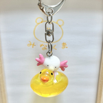 アヒルちゃん乗りベビーウーパールーパーくんキーホルダー