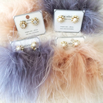 キラキラビジュー×ベージュマラボーファーキャッチ ピアス