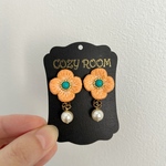 花刺繍x天然石xスワロフスキー ピアス