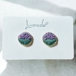 パープルの小さな紫陽花手刺繍イヤリング／ピアス