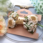 モス グリーン の 花模様 の インド刺繍リボン の ポニーフック