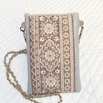 スマホポーチ　スマホポシェット　インド刺繍リボン　サコッシュ　ポーチ　ショルダーバッグ　合皮　母の日　プレゼント