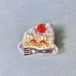 ショートケーキのブローチ【ビーズ刺繍】