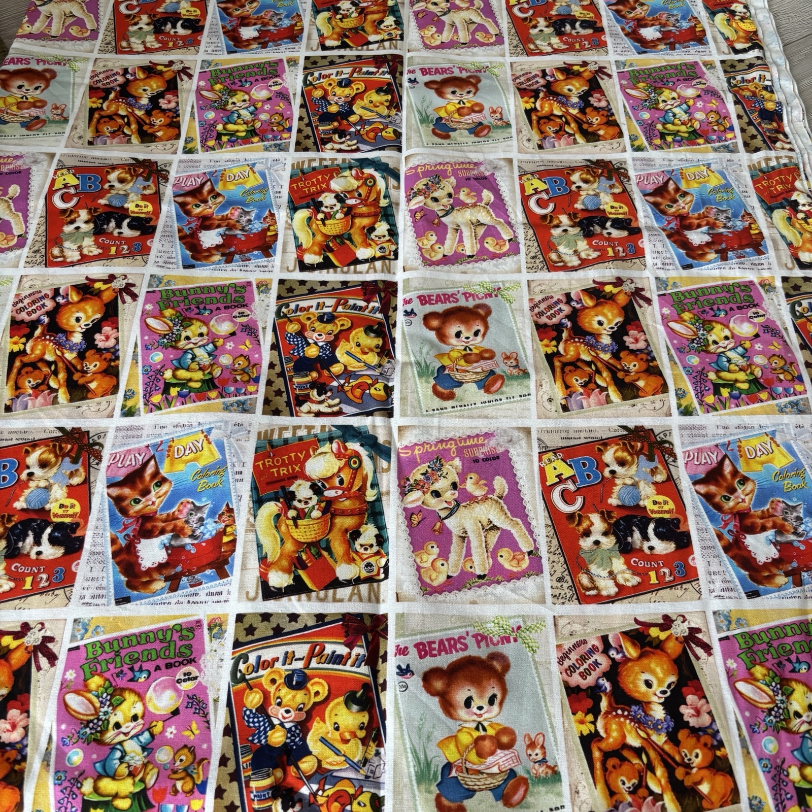 レトロなアニマルパネル柄 生地約45×110 - 3104BUNNY'S GALLERY