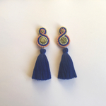 ビーズ刺繍タッセルピアス
