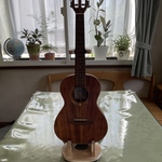 ウクレレスタンド　テナー　アカシア　三線