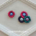 お花畑のアシンメトリーピアス(ピンク)