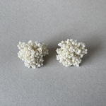 つぶつぶピアス(white)