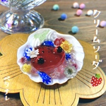 母の日にも❤️ྀིクリームソーダケロケロ𐀑🫧【苺の主張が激しいイチゴヤドクガエルのイチゴクリームソーダ🍓🐸】  ぺたなれ‎🤍両生類  カエル  かえる  貝殻  シーグラス プレゼント 母の日ギフト