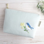 ルリビタキとお花の刺繍小さめリネンポーチ【ミント】