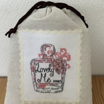 香水瓶ピンクカメリア🌸クロスステッチ刺繍巾着ポーチ