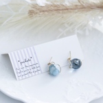 紫陽花のアシメントリーピアス/イヤリング