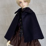 【SALE 】1/3ドールサイズ　マント濃紺　黒の刺しゅう