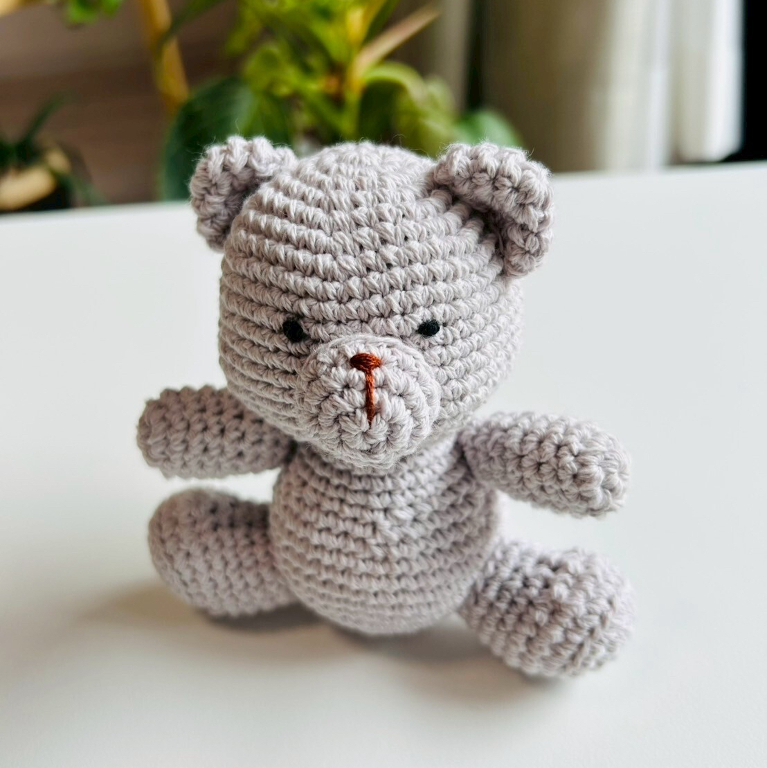 あみぐるみ ちょこんとクマさん ハンドメイド - anmut _Fukuoka