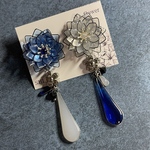 芳月下美人 White Blue‎🤍💙揺れる ピアス イヤリング