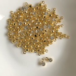 100個 3mm ガラスストーンチャーム　ゴールド　54241351