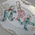 ☆オーダー作品☆《春①》イニシャルキーホルダー