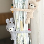 【受注制作】うさぎのカーテンタッセル　あみぐるみ　ぬいぐるみ