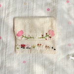 ねことお花刺繍のカードケース(ピンク)