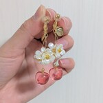 大きなさくらんぼピアス イヤリング　可愛い　揺れる　フラワー　華やか　大ぶり