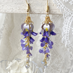 しなやかに咲き連なる藤の花ピアス/イヤリング（青紫）