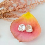 m様専用【母の日】花びらパール　ペタルパールピアス　イヤリング