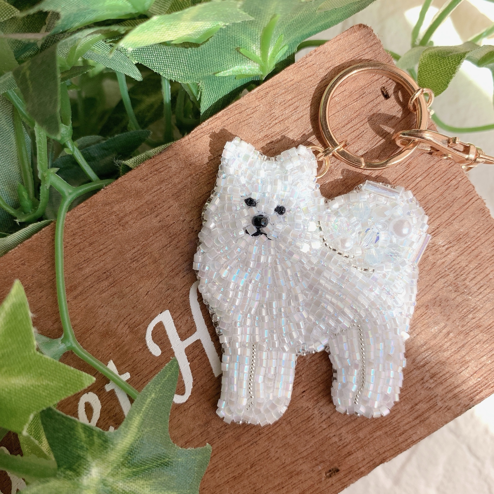 ハンドメイド刺繍チャーム　ラグドール ラグドール カメオ風 刺繍ブローチ - Sortir. | minne 国内最大