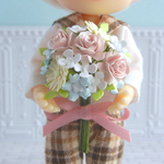 ミニチュア　パステルカラーの野の花風クラッチブーケ