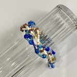 夏につけたいブレスレット　ブレスレット　腕輪　海　スパイラル　アクアブルー　砂浜　ビーチ　サーフ　ウッドビーズ　デート　シーブルー　ビーズアクセサリー　