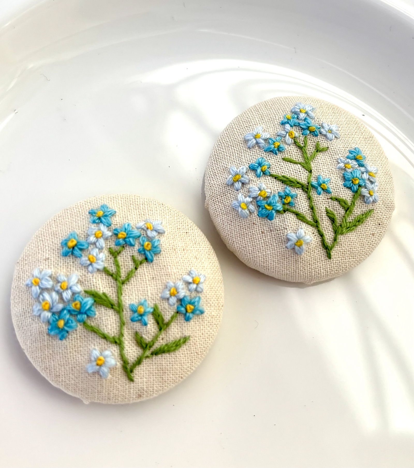 [専用　こり様]くるみボタン 刺繍 ブローチ フェルト クリスマス ツリー 専用 こり様]くるみボタン 刺繍 フェルト ブローチ クリスマス