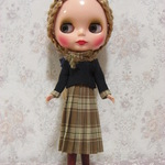 ブライス人形のハンドメイド洋服＊ニットのトップス＆プリーツスカート