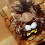 ライオンブローチ