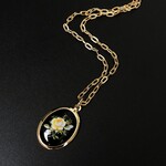 1輪の薔薇🌹日本製ヴィンテージ バラのネックレス　＊イエロー×オレンジローズ　【2点限定】　黄色　オレンジ　ホワイト　ばら　花