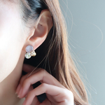 小ぶり な お花 と ゴールド の くすみカラー　ピアス（ イヤリング ）-パープル- 朝露　パール　小粒