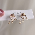 Frog gold earrings カエルのバックチャーム　イヤリング　ピアス　アレルギー対応イヤリング　金属アレルギー　ピアスみたいなイヤリング　ピアスに見える　蛙　カエル　梅雨