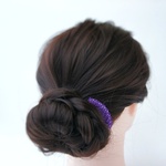 かんざしコーム 〔むらさき・月型〕  つまみ細工 ヘアアクセサリー 髪飾り  紫色 濃い紫 和装 着物 おしゃれ 和モダン ハイカラ レトロ パープル ヘアコーム シニヨン 挿すだけ簡単♪ 