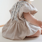 男の子にも女の子にも♡カルムロンパース︴ハーフリネン︴メイモリス︴誕生日︴ハーフバースデー︴バースデーフォト︴即納︴リバティ