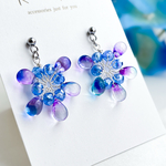 しずくの紫陽花  うるつやガラスの紫陽花ピアス イヤリング   ドロップ　贈り物