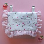 ティッシュケース付き　さくらんぼ柄×くすみピンク移動ポケット